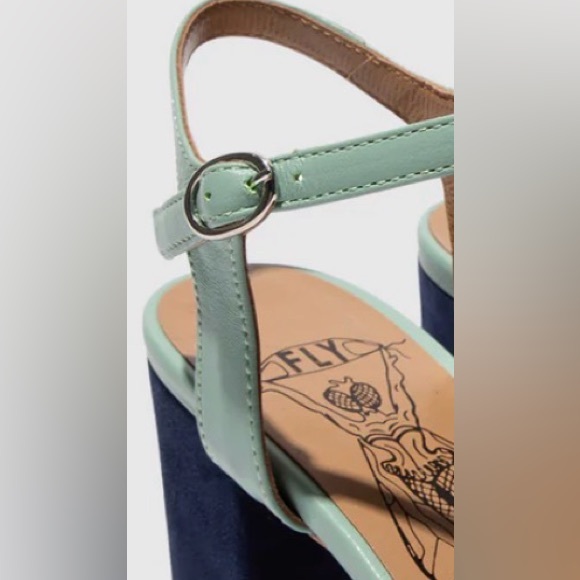 Fly London 💖NWT and box platform Sling-Back Sandals
Euro size 38 - Picture 7 of 8